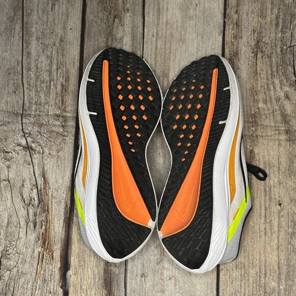 Nike Winflo 10 White Volt Laser Orange Mens Size 7.5 - Picture 9 of 12